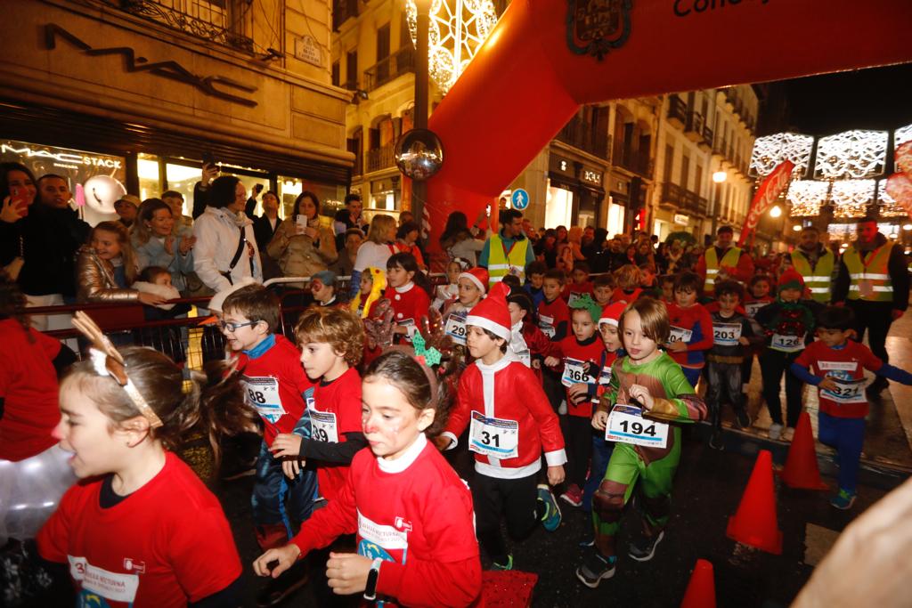 Fotos Encuéntrate en la Carrera Nocturna de disfraces de Granada Ideal